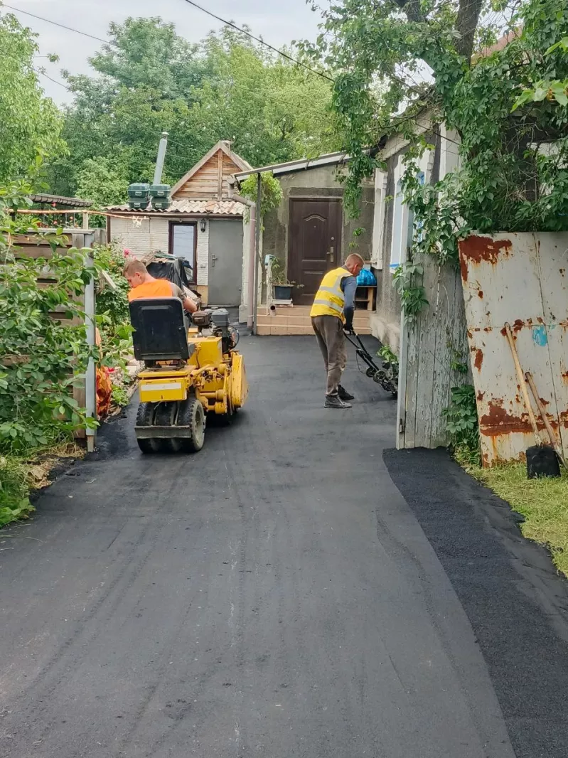 Замена старого покрытия на новое асфальтовое